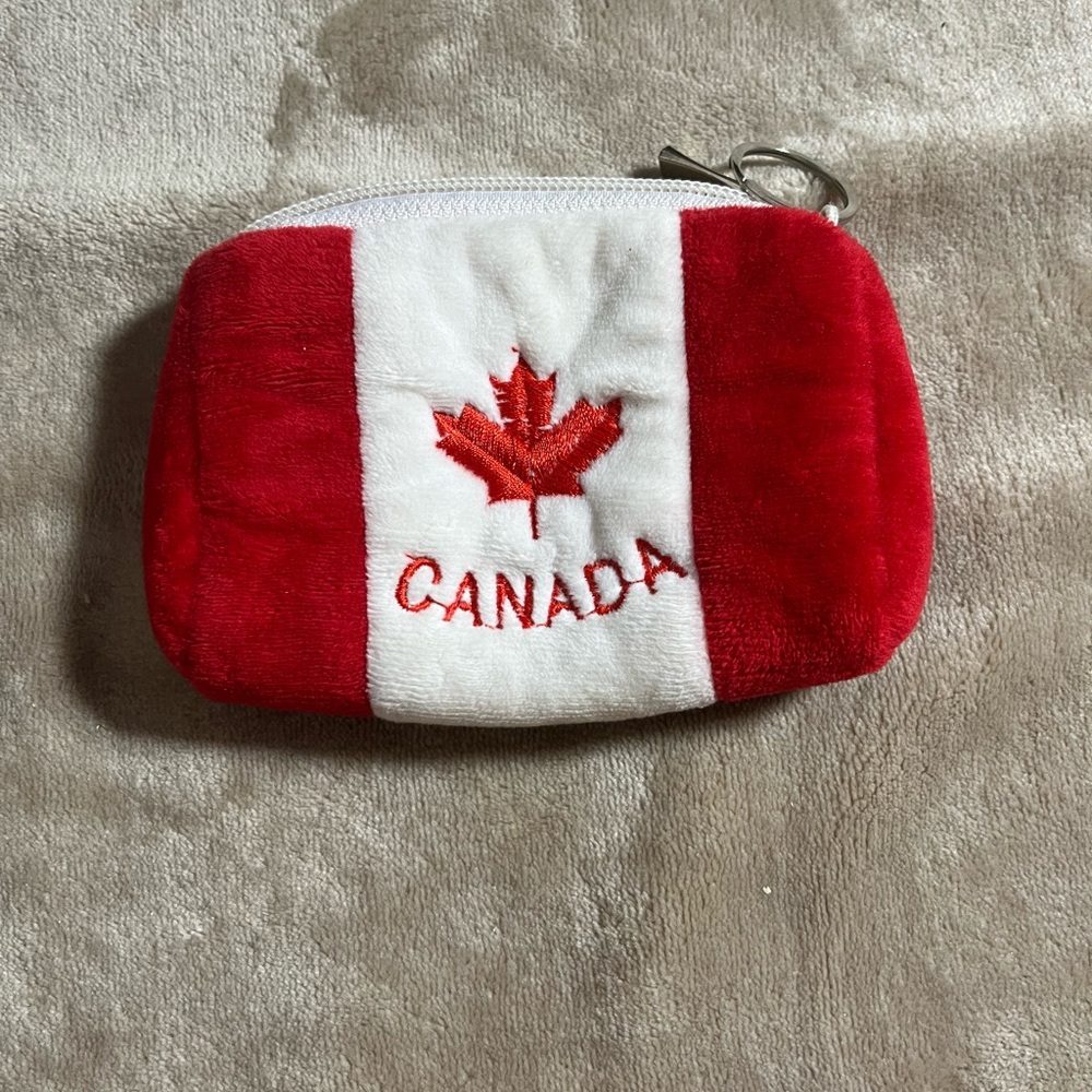 Canada coin pouch